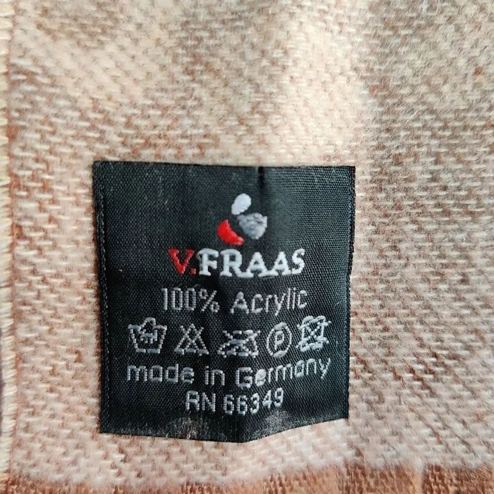 V. Fraas leopard print fringed scarf - Picture 8 of 9
